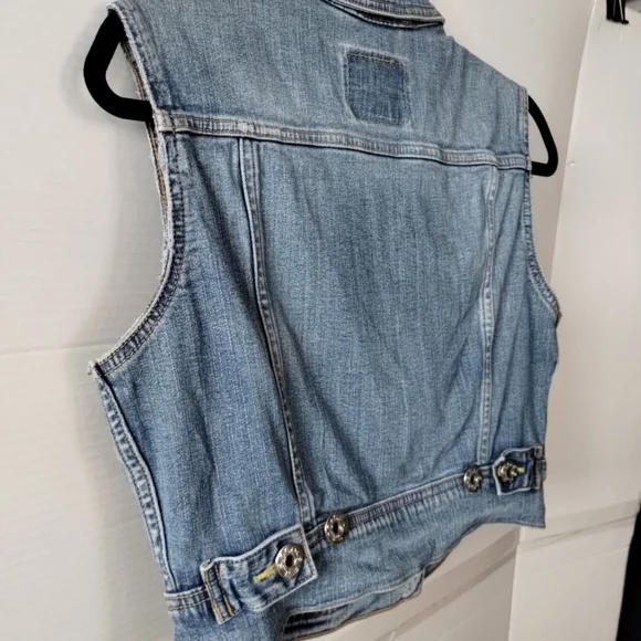 Levi's Blue Denim Vest Women's SZ Medium Cropped Y2K Classic Streetwear Casual - Picture 8 of 12